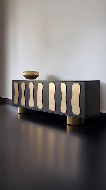 LIQUID GOLD CREDENZA CONSOLE '25