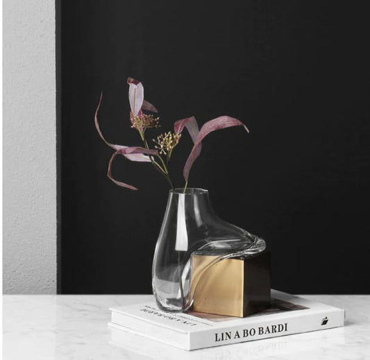 OCTAVIAN FLOWER VASE