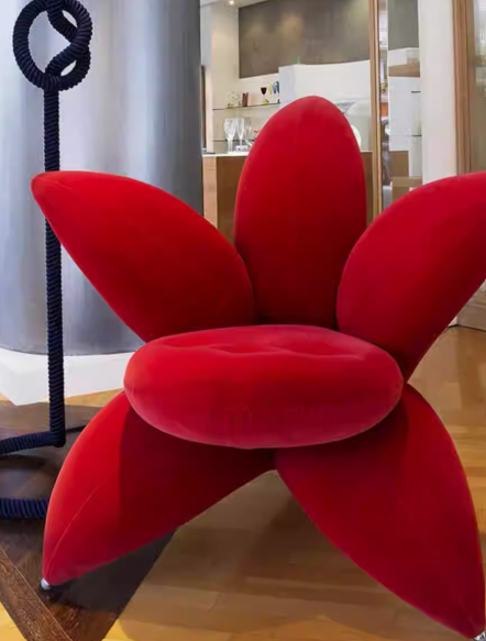 BLOSSOM THRONE ACCENT CHAIR '25