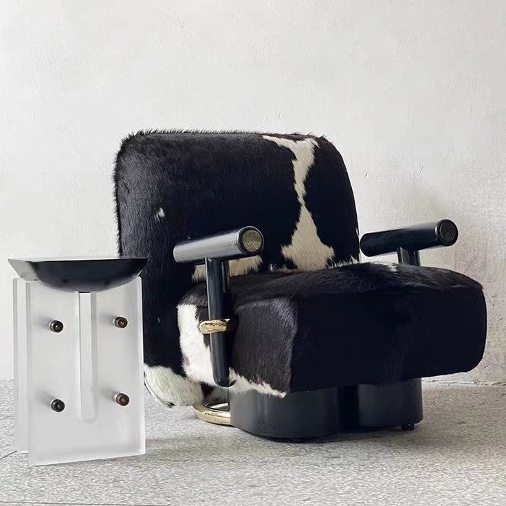 RODEO REBEL ACCENT CHAIR '25