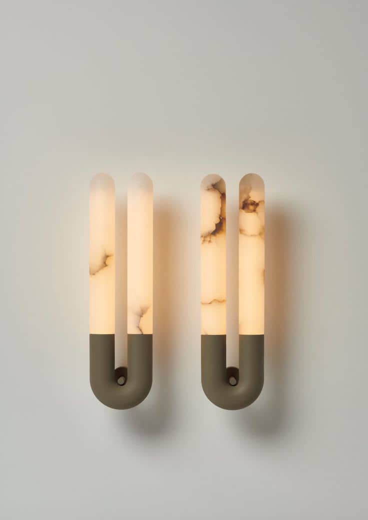 SERPENTINE WALL SCONE '25