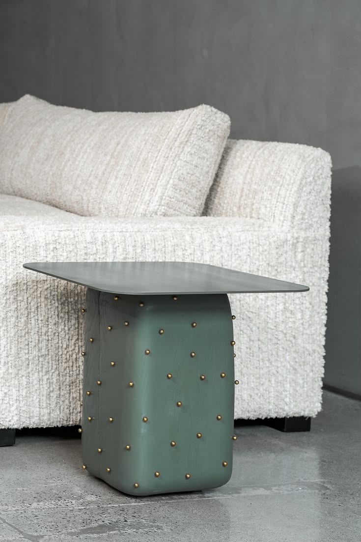 VERDANT RIVET SIDE TABLE '26