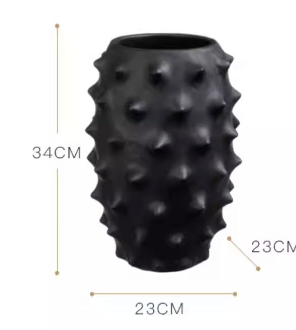 BELTRAN FLOWER VASE