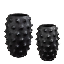Load image into Gallery viewer, BELTRAN FLOWER VASE