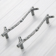 Load image into Gallery viewer, VINTAGE FURNITURE KNOBS/HANDLES (MOQ OF 5)