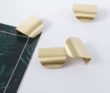 Load image into Gallery viewer, DARIEN MODERN DOOR HANDLE (MOQ OF 5)