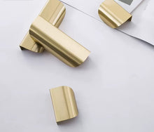 Load image into Gallery viewer, DARIEN MODERN DOOR HANDLE (MOQ OF 5)
