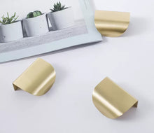 Load image into Gallery viewer, DARIEN MODERN DOOR HANDLE (MOQ OF 5)