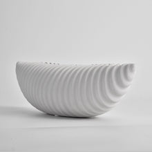 Load image into Gallery viewer, SHEL ORNAMENT