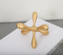 Load image into Gallery viewer, WAAPALLA ORNAMENT