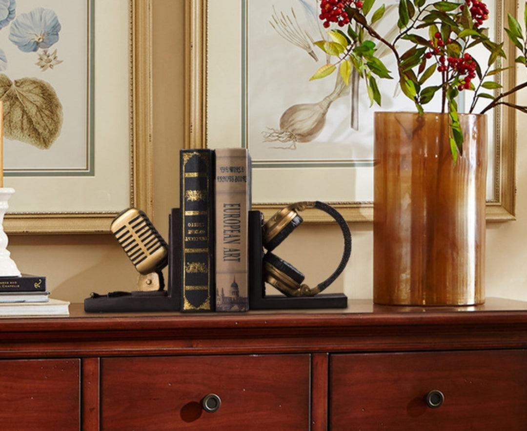 BENEDICTO HEADPHONES & MICROPHONE BOOKENDS