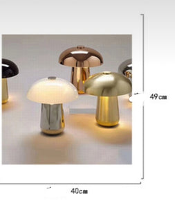 Leopold Desk Lamp