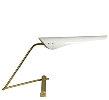 Load image into Gallery viewer, Levi Desk Lamp