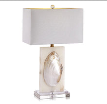 Load image into Gallery viewer, HUMPHERY SHELL TABLE LAMP