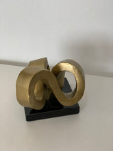 Load image into Gallery viewer, VALERIA ORNAMENT