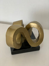 Load image into Gallery viewer, VALERIA ORNAMENT