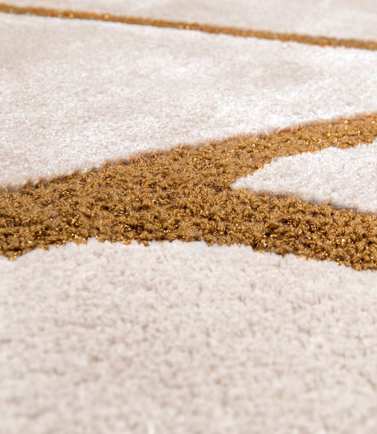 MEAIH AREA RUG