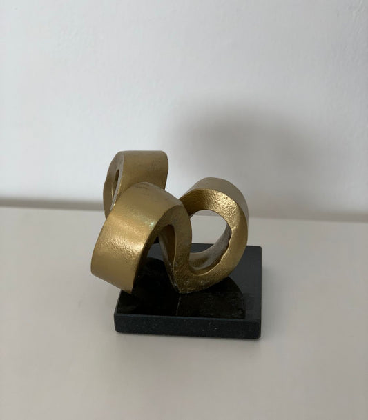 VALERIA ORNAMENT